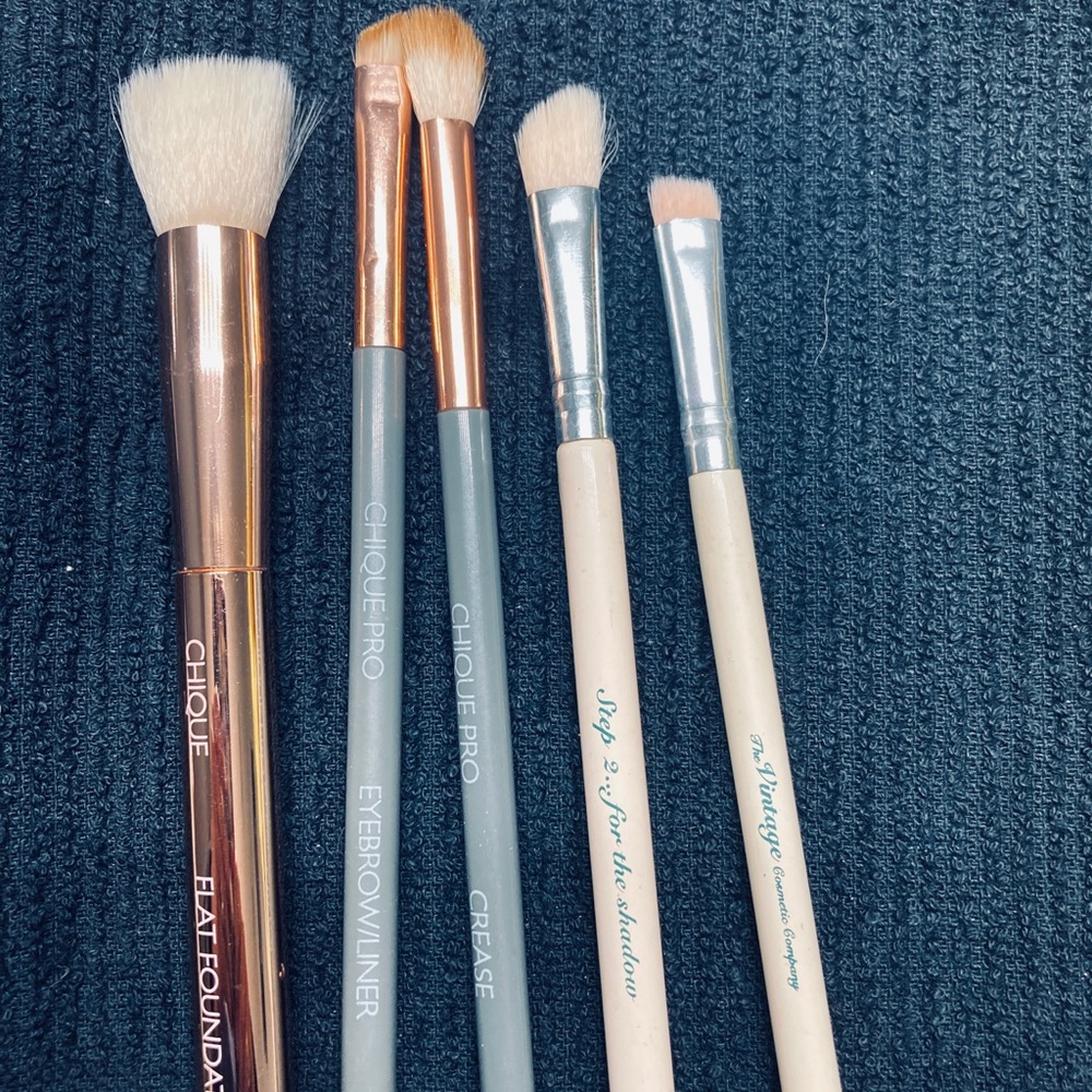 Set of 5 chique makeup brushes